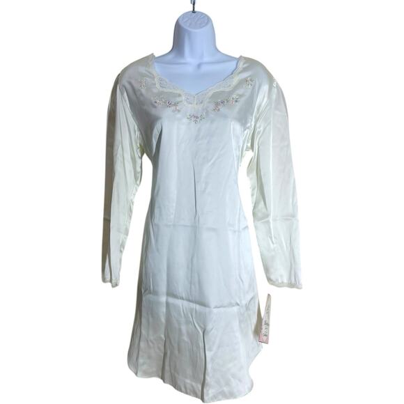 Vintage NWT Barbizon Ivory Satin Embroidered Nightgown Size M Cuddleskin Lace LS